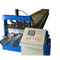 Metalldeckbodenrolle Formungsmaschinenstahl Stahl Struktur Bodendecker Herstellung Maschine.